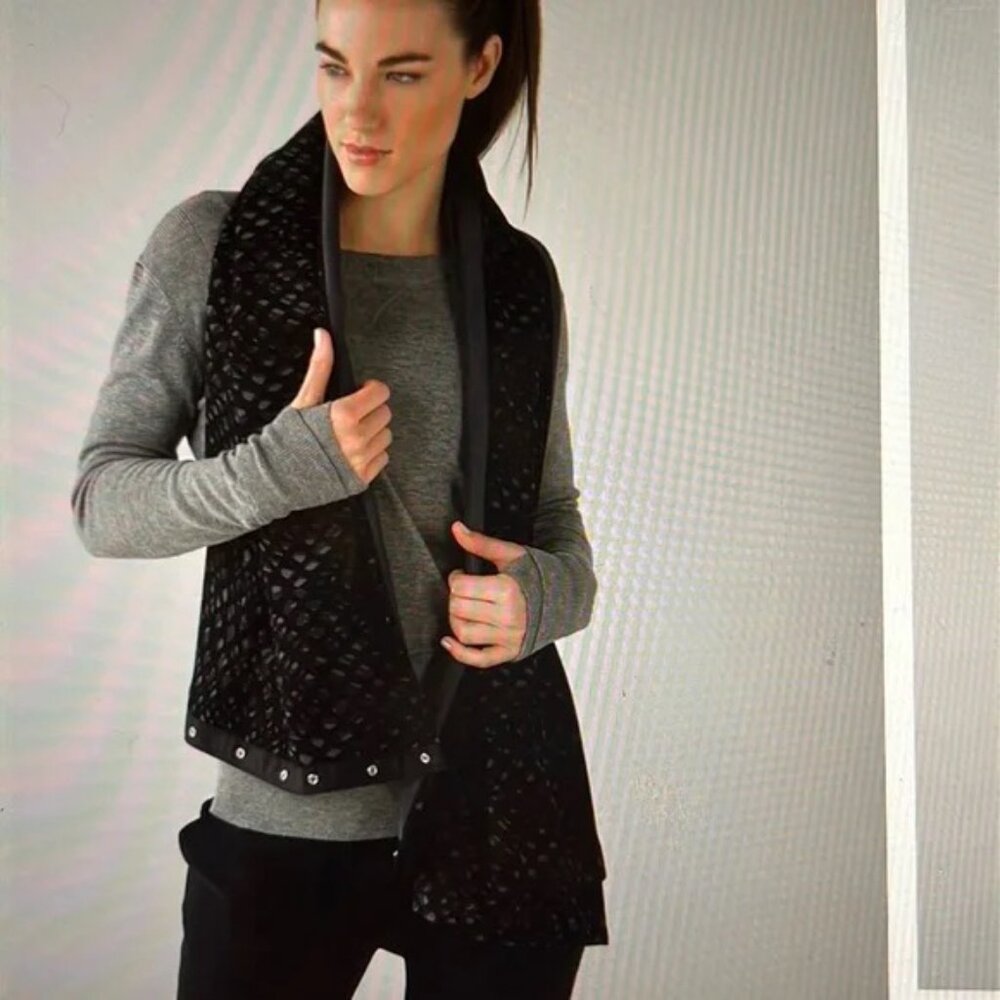 Lululemon Vinyasa Scarf - Picture 2 of 13